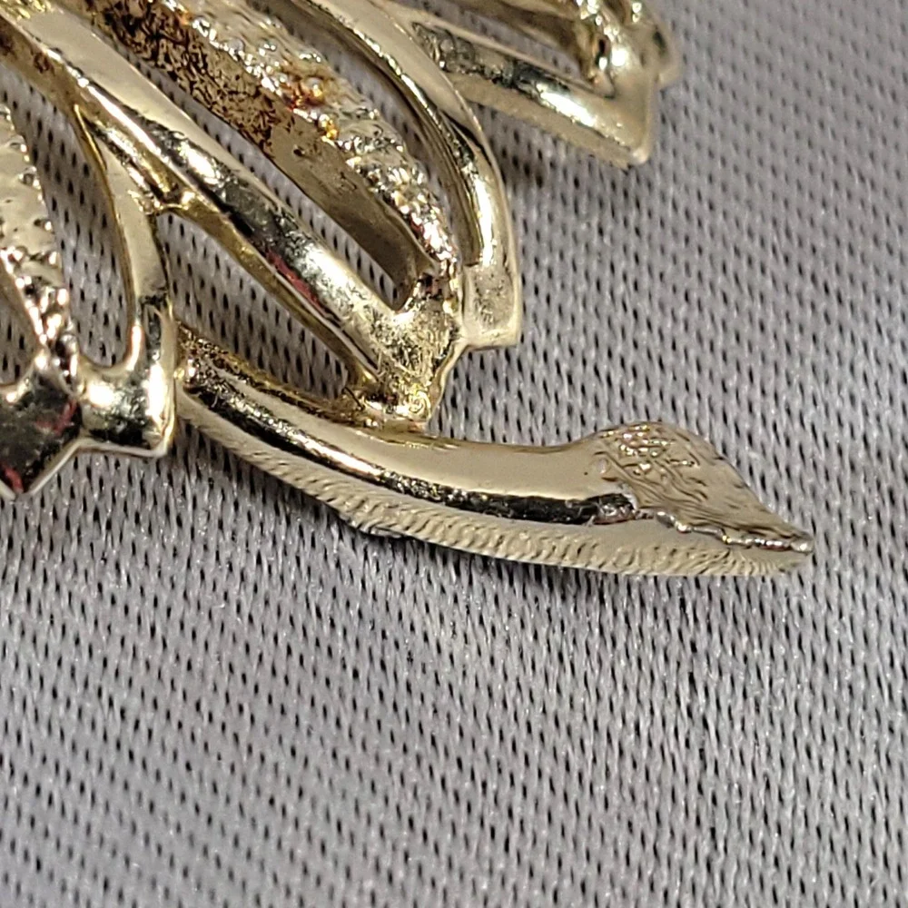 Sarah Coventry Vintage Brooch Pin Gold Tone Sunflower Daisy Floral‎ Flower